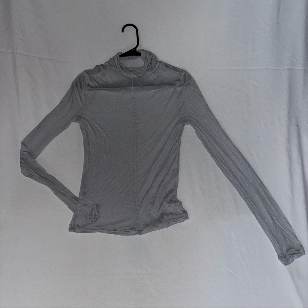 Free People Long Sleeve Sheer Top – Lightweight & Perfect for Layering - Picture 3 of 4